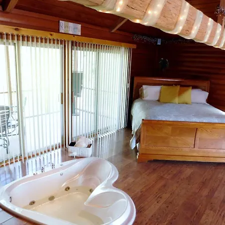 Hotel Serenity Springs - Michigan City